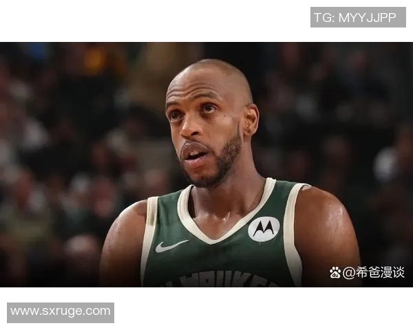 雄鹿球星在比赛中连砍30+表现抢眼，带领球队迈向胜利