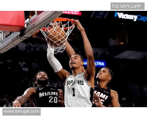 文班亚马场均20分10篮板3盖帽表现出色新秀奖呼声高涨 文班亚马场均20分10篮板3盖帽表现出色新秀奖呼声高涨