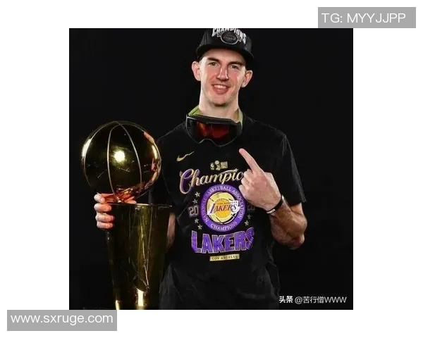 亚历克斯卡鲁索:从默默无闻到NBA明星的奋斗历程与精彩瞬间 亚历克斯卡鲁索:从默默无闻到NBA明星的奋斗历程与精彩瞬间