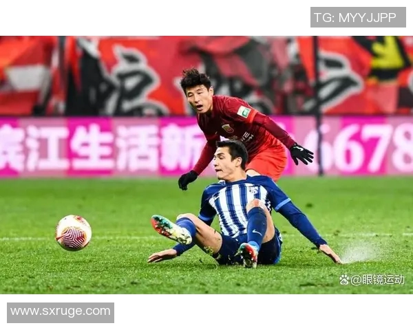 国足迎战新疆足球队期待精彩对决展现中国足球新风貌